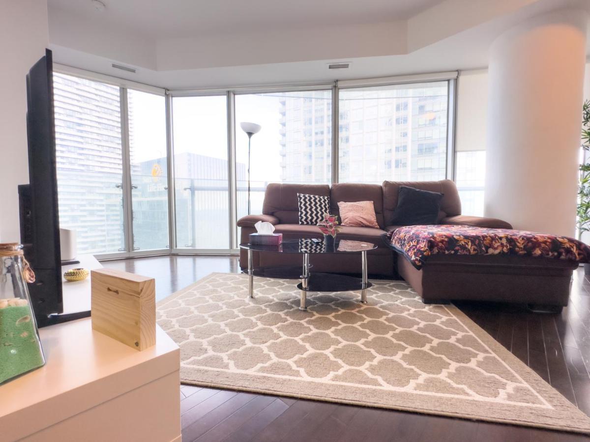 Luxury 2 Bedrooms With Lakeview Cn Tower Entertainment District Rogers Centre Toronto Exterior photo