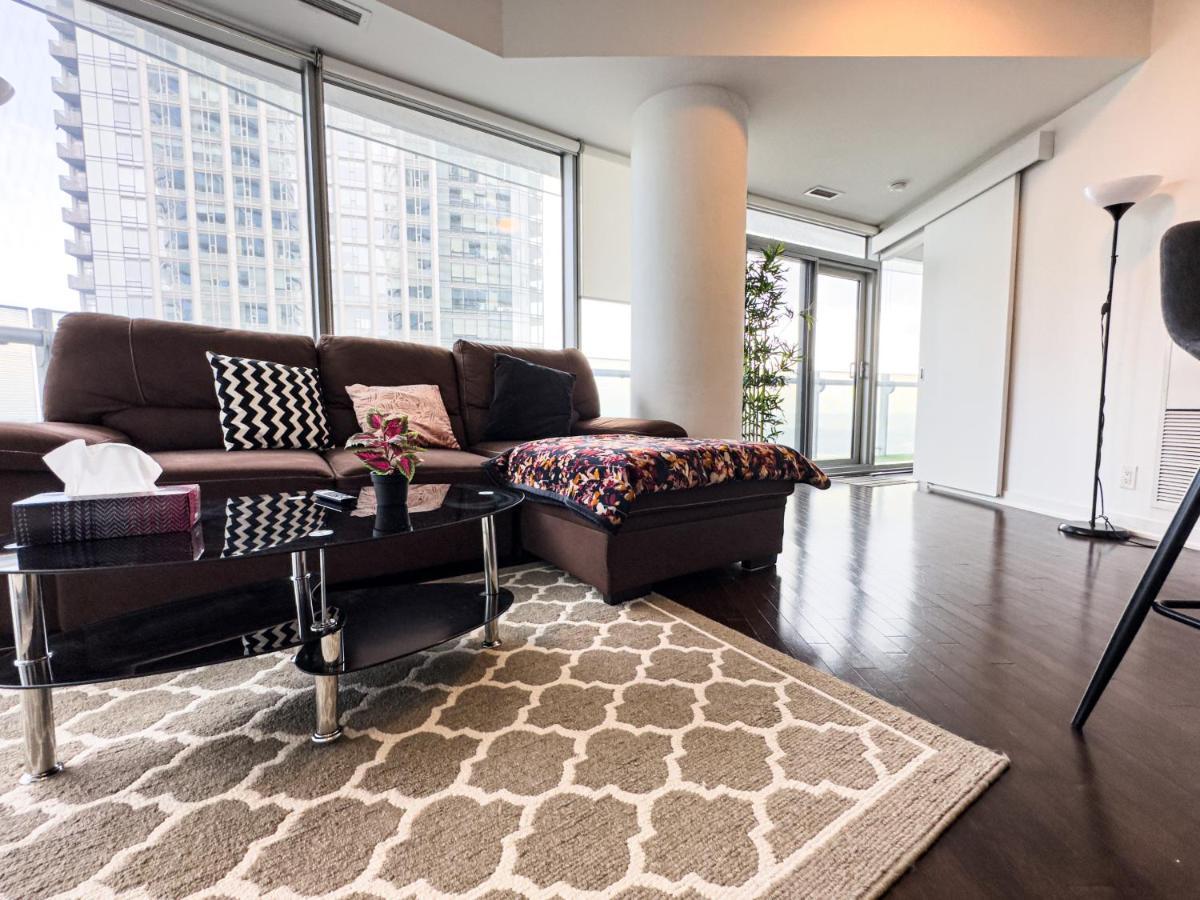 Luxury 2 Bedrooms With Lakeview Cn Tower Entertainment District Rogers Centre Toronto Exterior photo